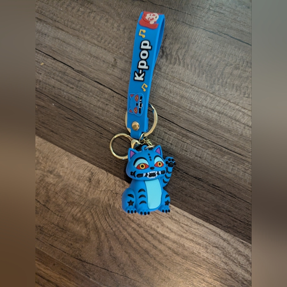 🦋 New K-pop Demon Hunters Derby Tiger Keychain